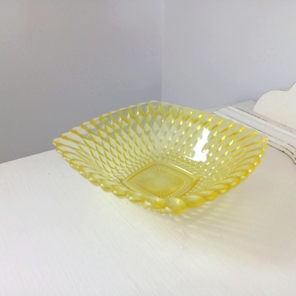 Vintage Indiana Glass Diamond Cut Square Bowl